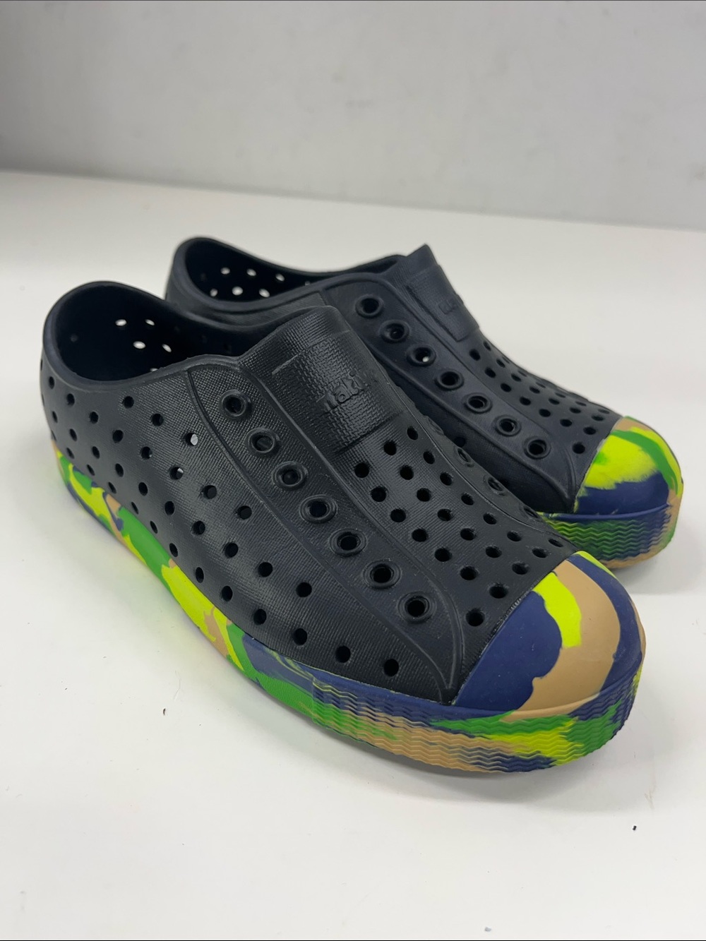 New Native Kids Jefferson in Black/Marbled Slip-On Shoes Size C12